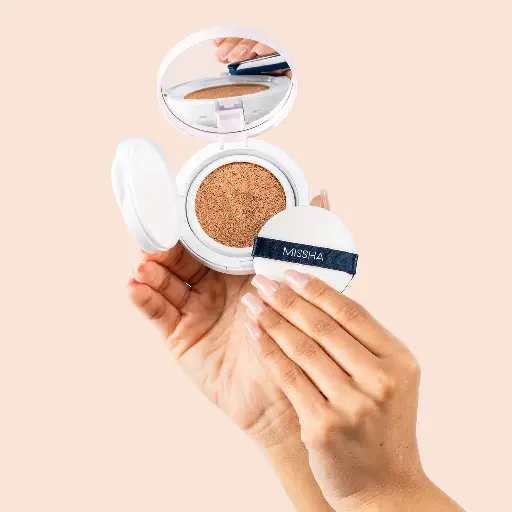 MISSHA - MAGIC CUSHION MOIST UP 2 COLOR SPF50+ 15G