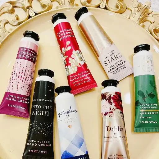 باث أند بودي واركس - كريم لليدين بزبدة الشيا 29 مل